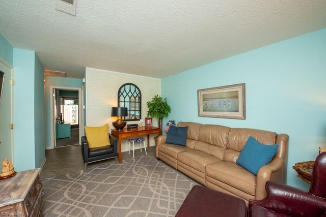 397 James Court, High Point, NC 27265