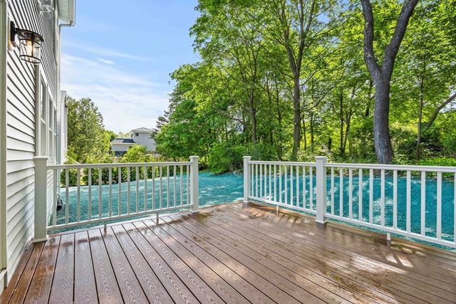 5 Ciaramitaro Ct, Gloucester, MA 01930