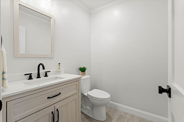 5 Ciaramitaro Ct, Gloucester, MA 01930