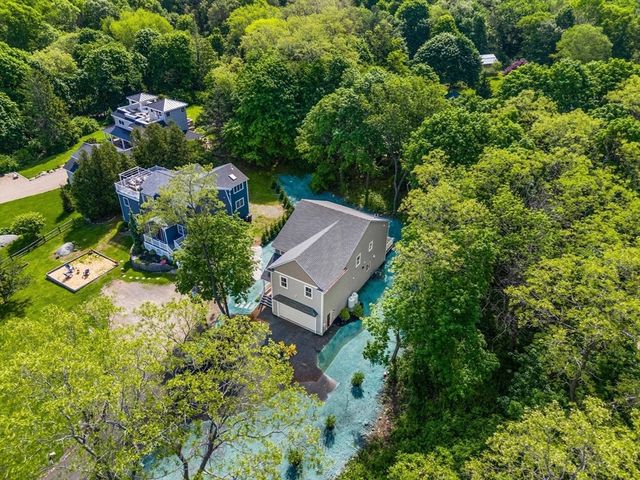5 Ciaramitaro Ct, Gloucester, MA 01930