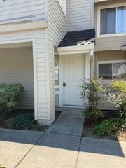 132 Crosswind Court, Hercules, CA 94547