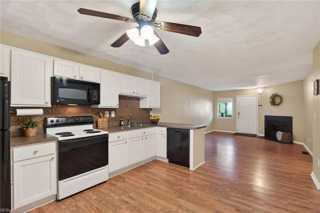 225 A View Ave Apt 109, Norfolk, VA 23503