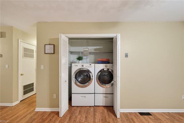 225 A View Ave Apt 109, Norfolk, VA 23503