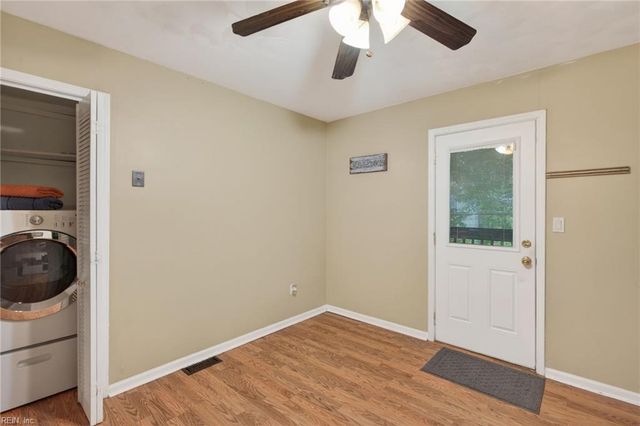 225 A View Ave Apt 109, Norfolk, VA 23503