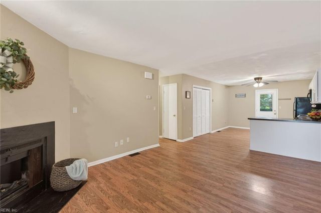 225 A View Ave Apt 109, Norfolk, VA 23503
