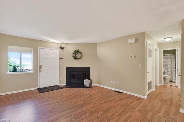 225 A View Ave Apt 109, Norfolk, VA 23503