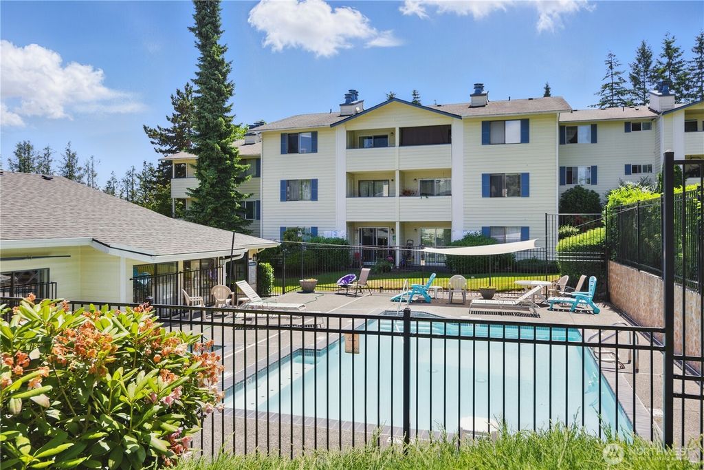 12906 8th Avenue W #C102, Everett, WA 98204