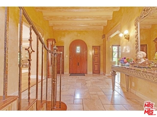 725 N Foothill Road, Beverly Hills, CA 90210