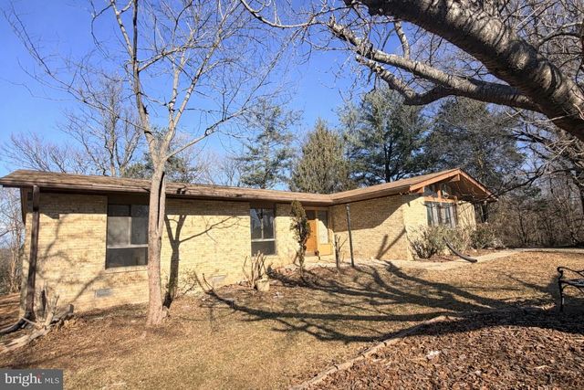 10400 HUNTER RIDGE DR, Oakton, VA 22124