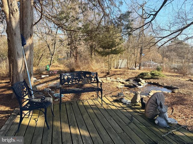 10400 HUNTER RIDGE DR, Oakton, VA 22124