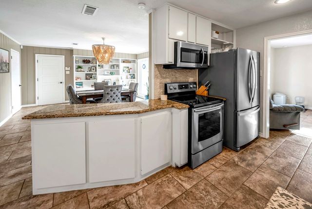 1604 N N St, Midland, TX 79701