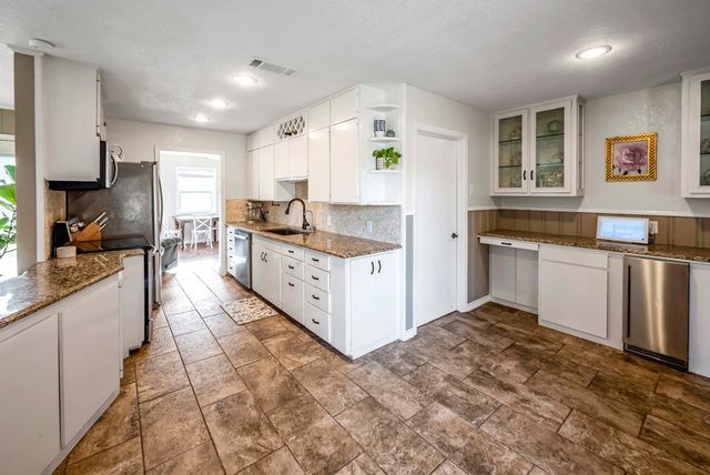 1604 N N St, Midland, TX 79701