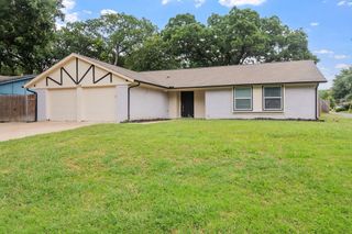 6908 Briardale Drive, North Richland Hills, TX 76182