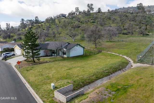 21276 White Pine Drive 39, Tehachapi, CA 93561