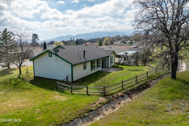 21276 White Pine Drive 39, Tehachapi, CA 93561