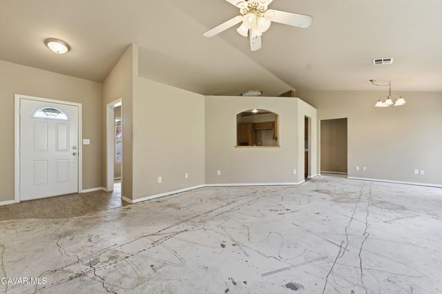 21276 White Pine Drive 39, Tehachapi, CA 93561