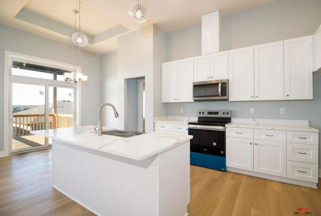 929 N 106Th Street, Lincoln, NE 68527