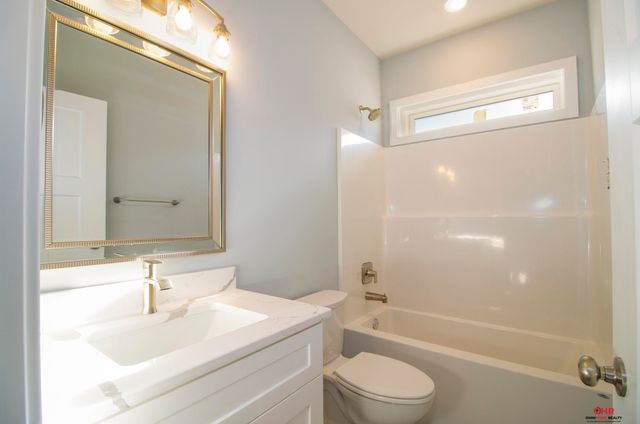 929 N 106Th Street, Lincoln, NE 68527