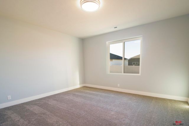 929 N 106Th Street, Lincoln, NE 68527