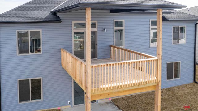 929 N 106Th Street, Lincoln, NE 68527