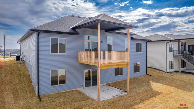 929 N 106Th Street, Lincoln, NE 68527