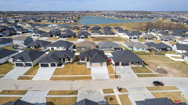 929 N 106Th Street, Lincoln, NE 68527