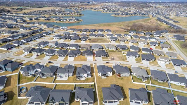 929 N 106Th Street, Lincoln, NE 68527