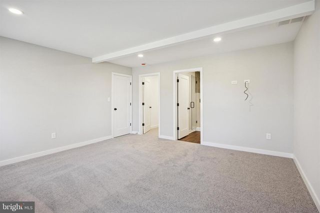 27 ALMOND LN, Levittown, PA 19055