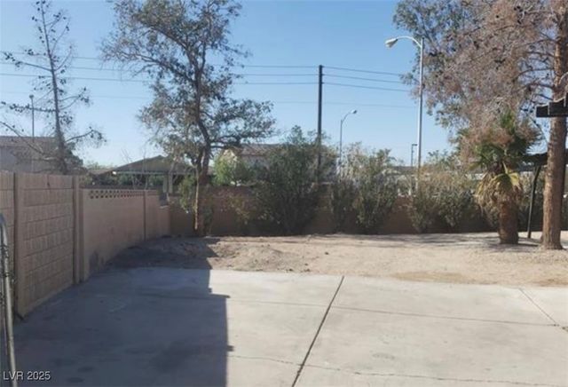 3711 Southern Light Drive, Las Vegas, NV 89115