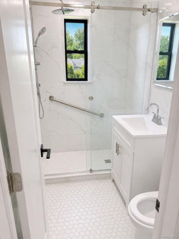 1271 California Road D-3, Eastchester, NY 10709
