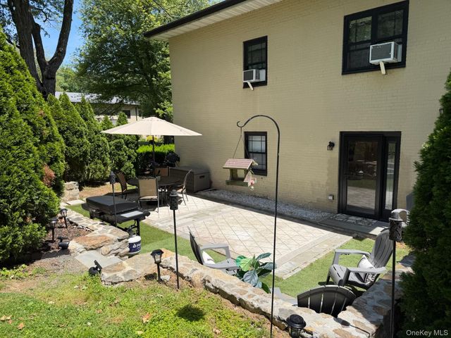 1271 California Road D-3, Eastchester, NY 10709