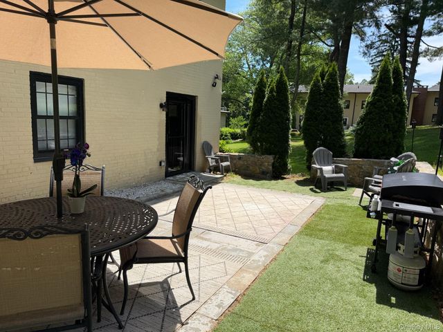 1271 California Road D-3, Eastchester, NY 10709