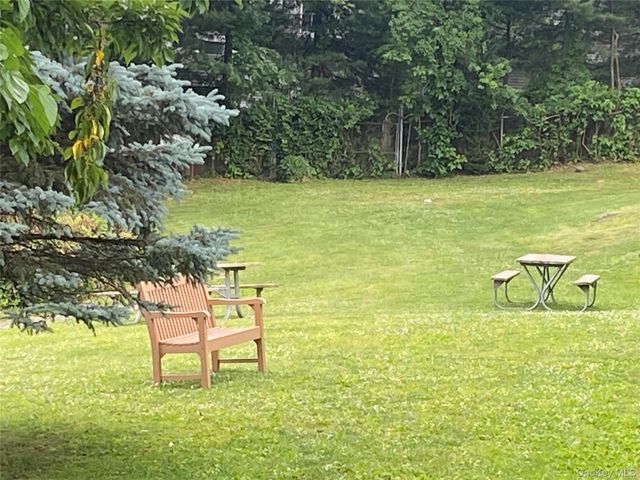 1271 California Road D-3, Eastchester, NY 10709