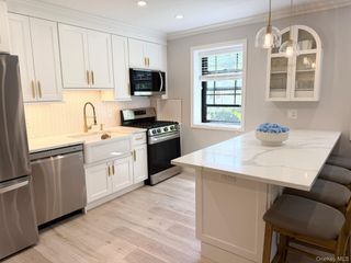 1271 California Road D-3, Eastchester, NY 10709