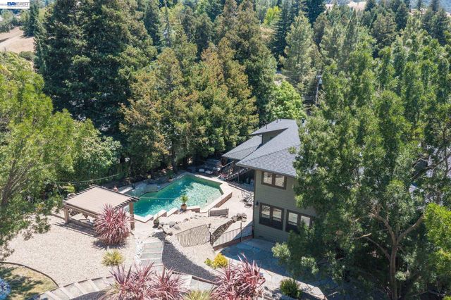 2390 Reliez Valley Rd, Martinez, CA 94553