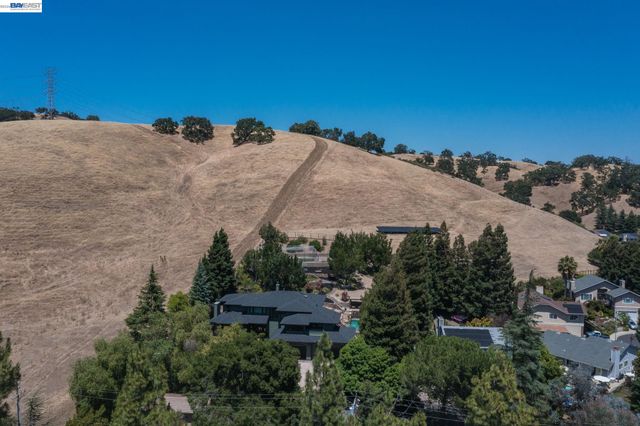 2390 Reliez Valley Rd, Martinez, CA 94553