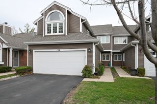 136 S Lawford Court, Bloomingdale, IL 60108