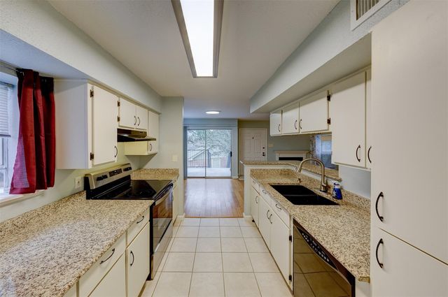 18800 Egret Bay Boulevard 201, Webster, TX 77058