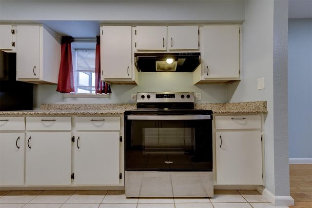 18800 Egret Bay Boulevard 201, Webster, TX 77058