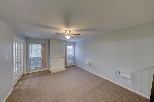 18800 Egret Bay Boulevard 201, Webster, TX 77058