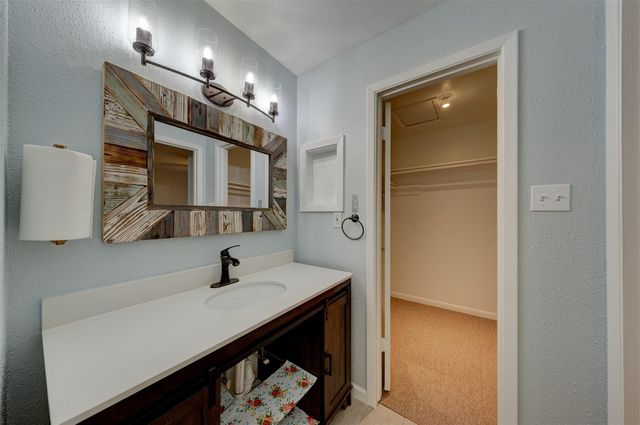 18800 Egret Bay Boulevard 201, Webster, TX 77058