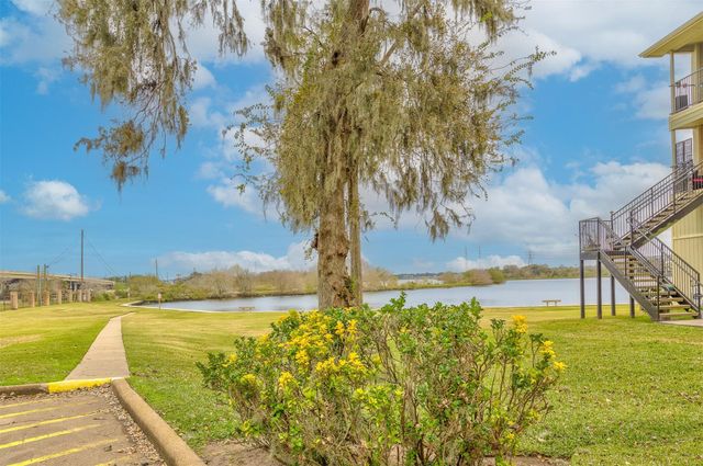 18800 Egret Bay Boulevard 201, Webster, TX 77058