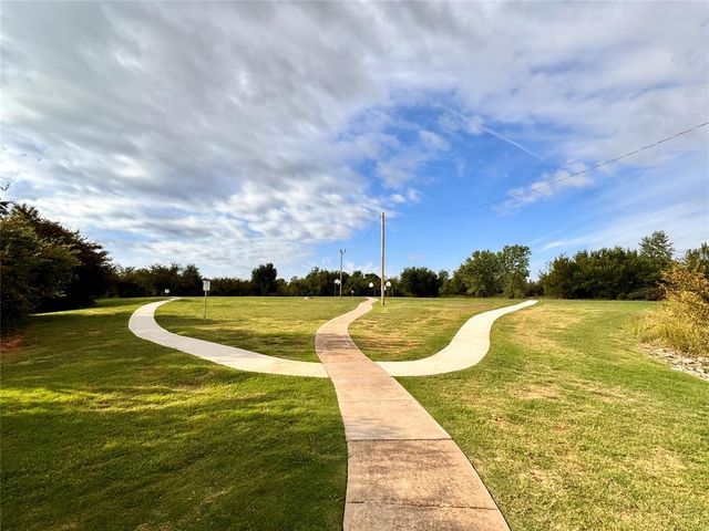 1204 Blackjack Creek Drive, Yukon, OK 73099