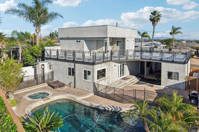 5050 September Street, San Diego, CA 92110