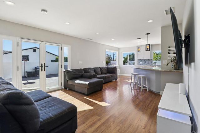 5050 September Street, San Diego, CA 92110