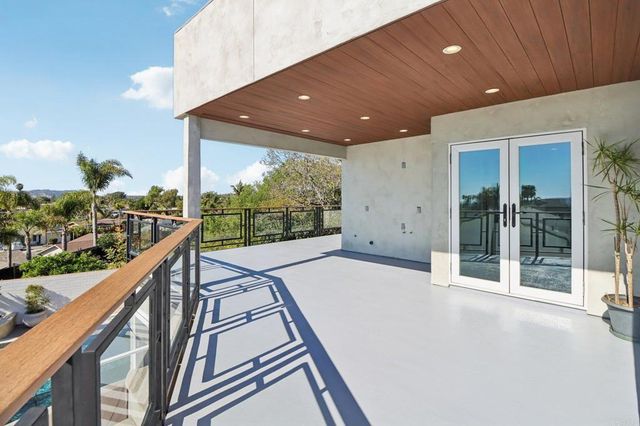 5050 September Street, San Diego, CA 92110