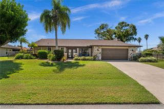 1922 SE 5th ST, Cape Coral, FL 33990