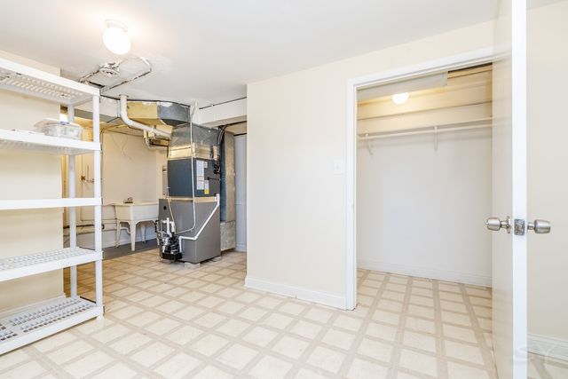 14 Arrowhead Drive, Thornton, IL 60476