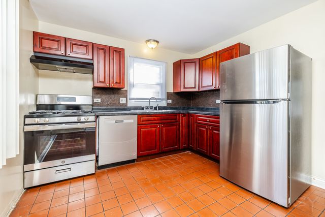 14 Arrowhead Drive, Thornton, IL 60476