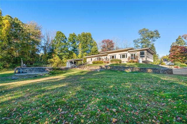 250 Harris Road, Smithfield, RI 02917